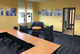 Picture of the WVU Beckley Faculty Development Center meeting room